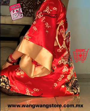 Kimono corto rojo satinado