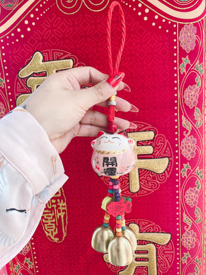 Colgante amuleto de maneki neko