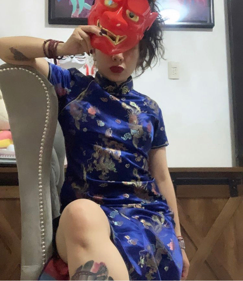 Qipao azul rey largo dragón