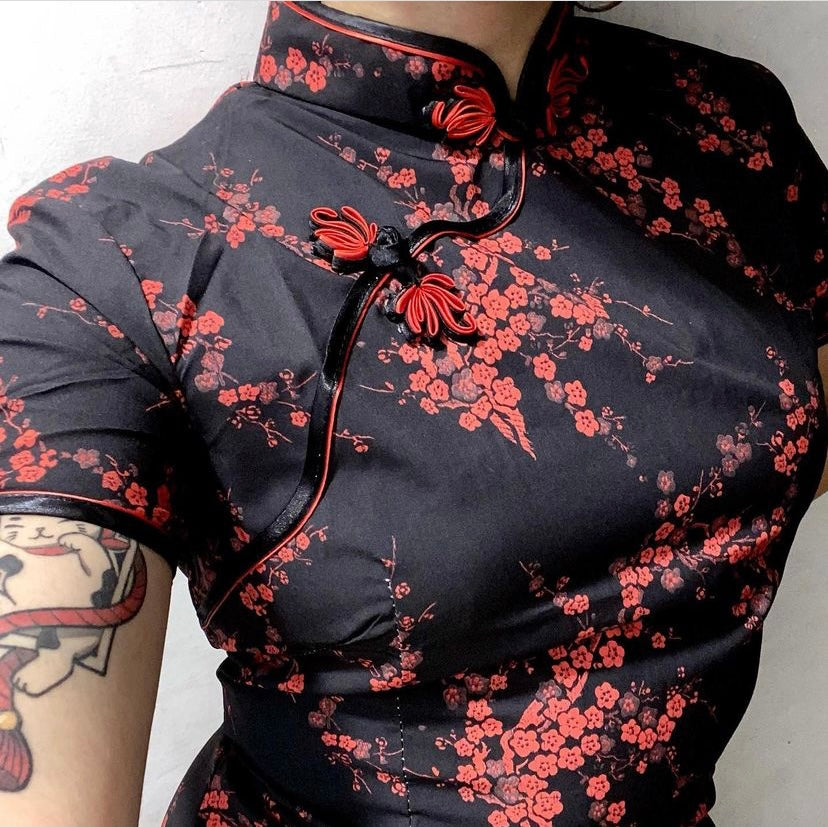 Qipao largo aberturas laterales mate