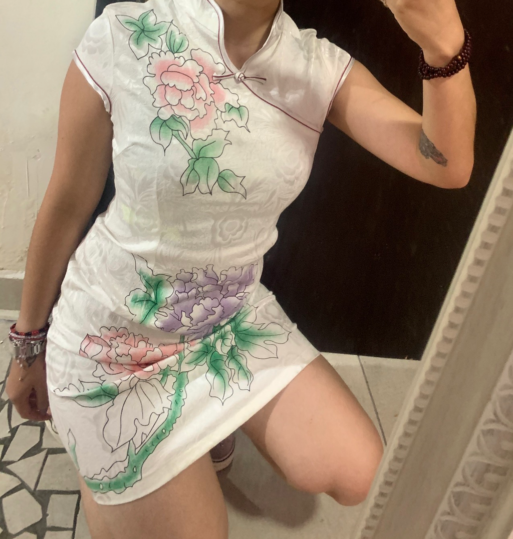 Qipao blanco flores