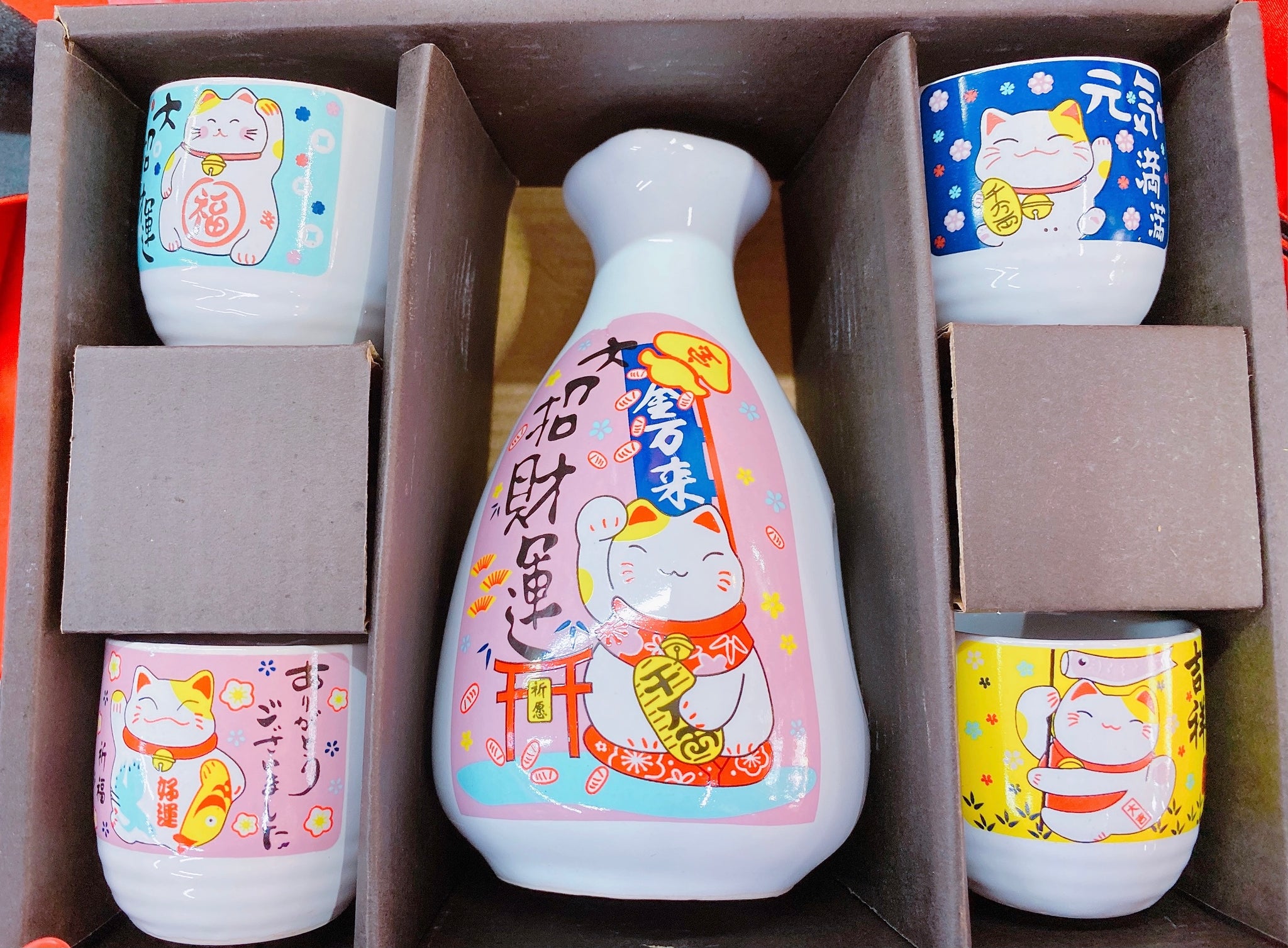 Juego de sake maneki neko