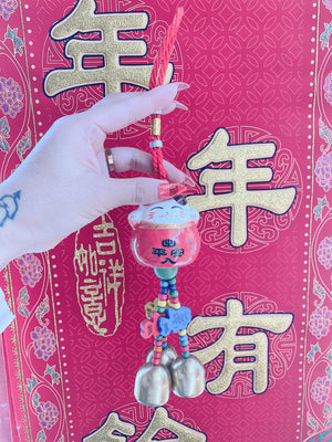 Colgante amuleto de maneki neko